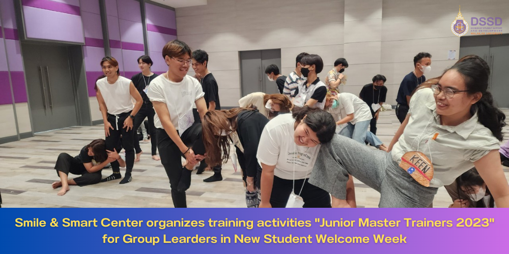 Smile & Smart Center organizes training activities "Junior Master Trainers" for Group Learders in Freshmen Welcome Festival 2023
